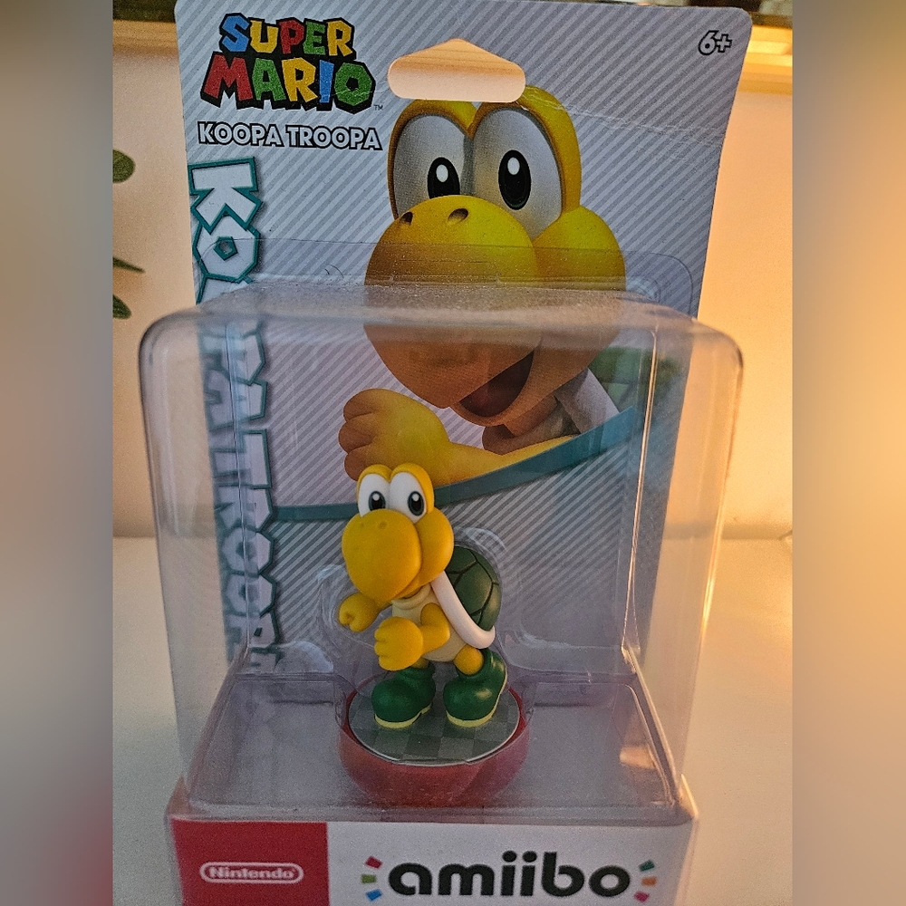Nintendo Super Mario Koopa Troopa Amiibo - Yellow and Green